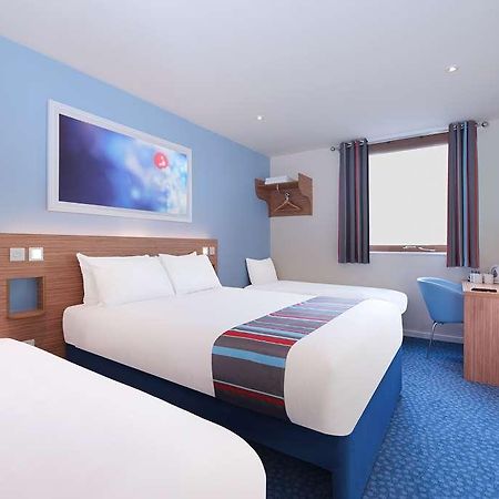 Travelodge Kingston Upon Thames Central London Phòng bức ảnh