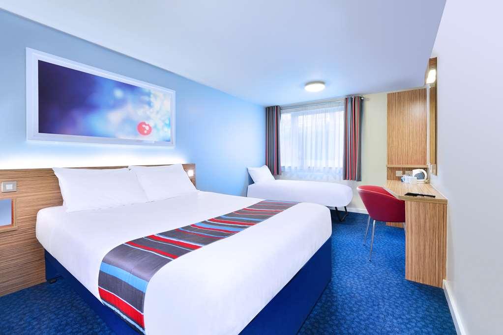Travelodge Kingston Upon Thames Central London Phòng bức ảnh