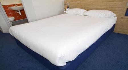 Travelodge Kingston Upon Thames Central London Phòng bức ảnh